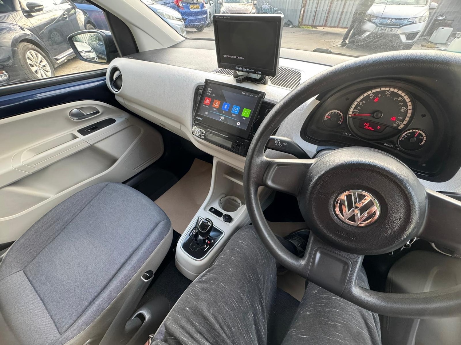 Used Volkswagen up! 2013 for sale - 78067173: Photo 16