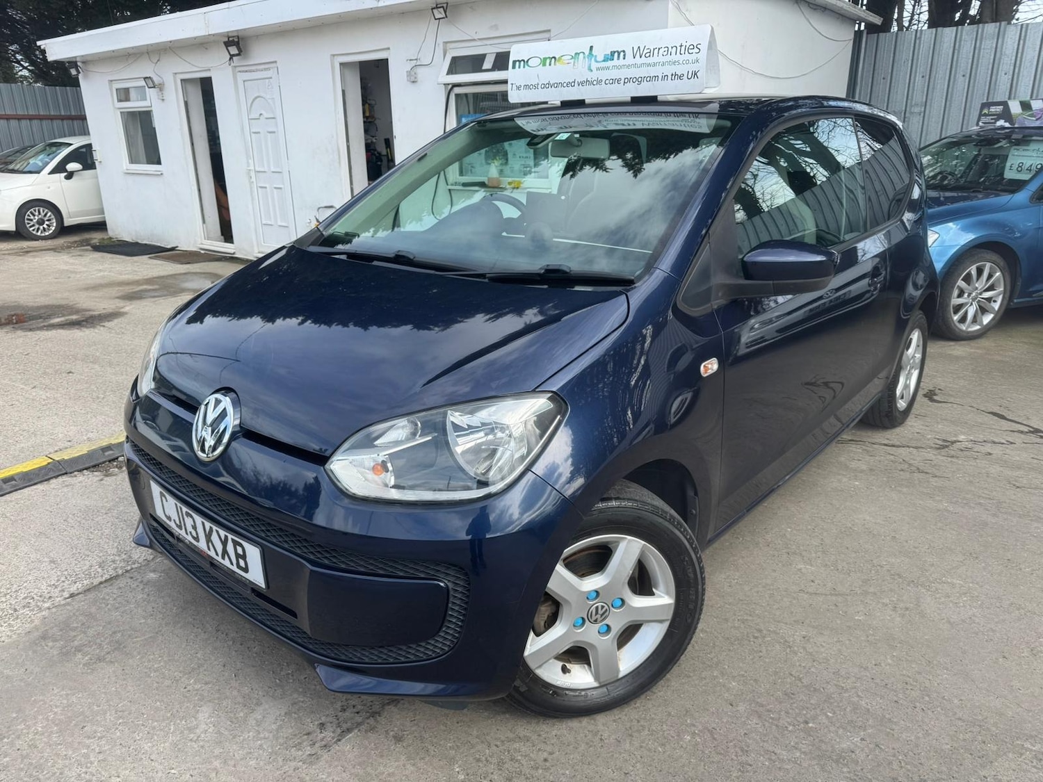 Used Volkswagen up! 2013 for sale - 78067173: Photo 2