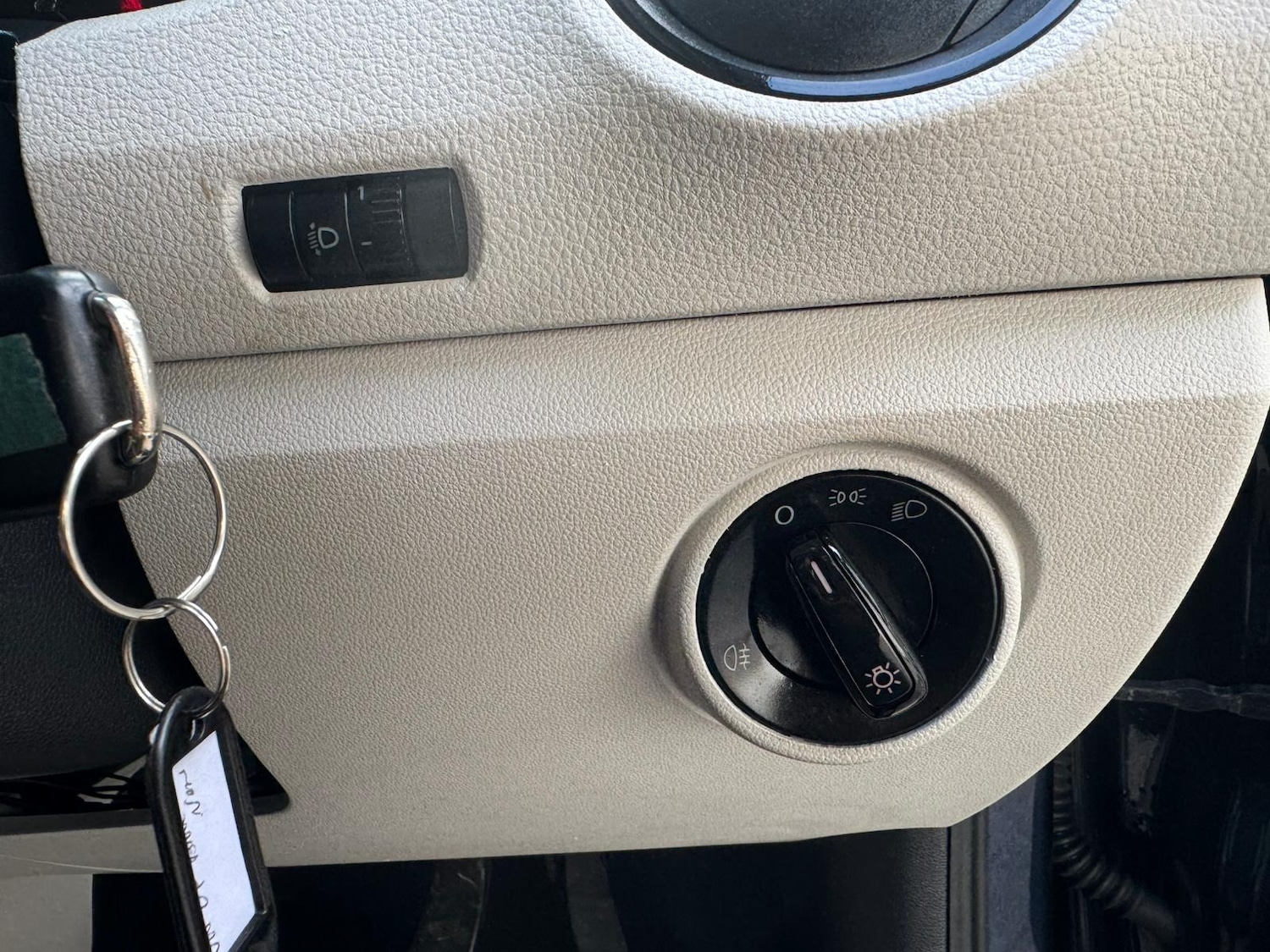 Used Volkswagen up! 2013 for sale - 78067173: Photo 21