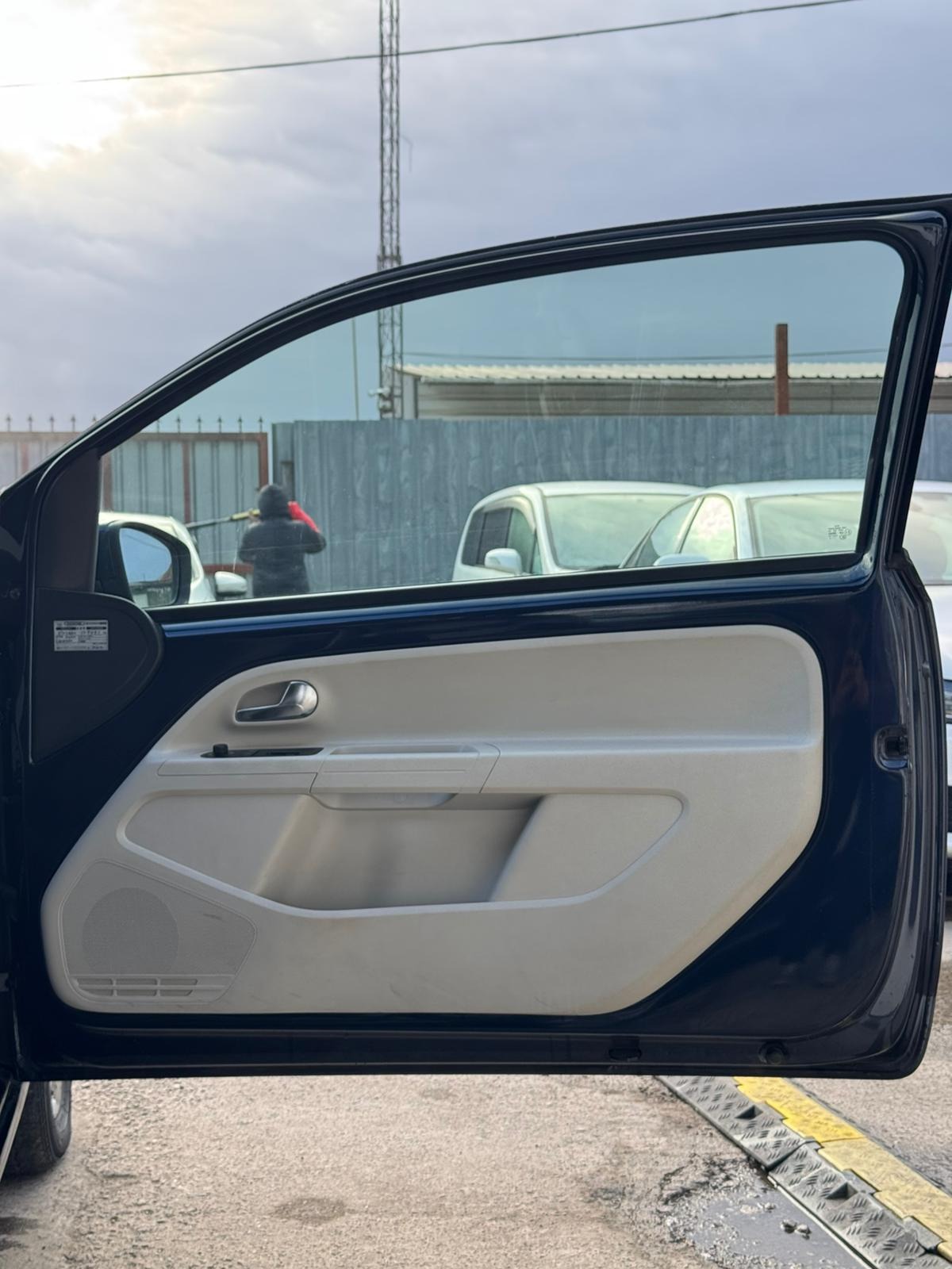 Used Volkswagen up! 2013 for sale - 78067173: Photo 23