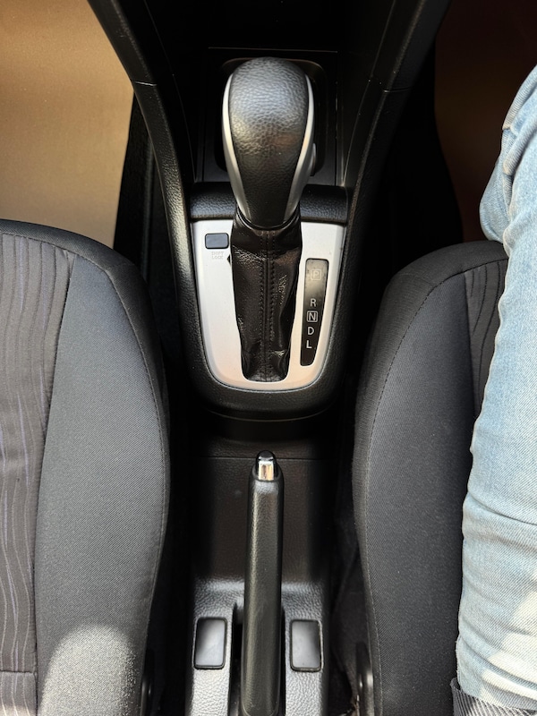 Used Suzuki Swift 2012 for sale - 76274882: Photo 25