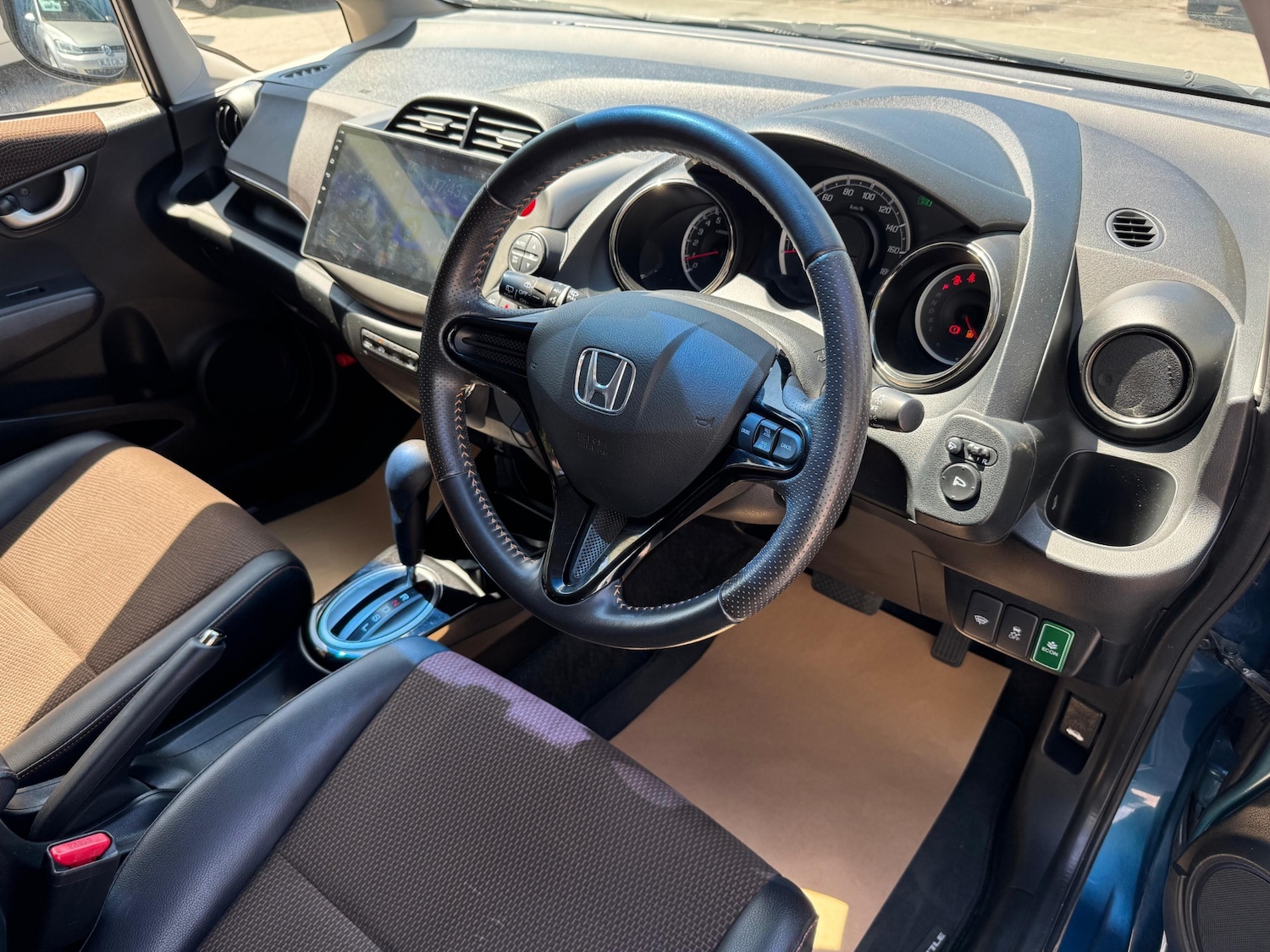 Used Honda Fit 2012 for sale - 76539420: Photo 13