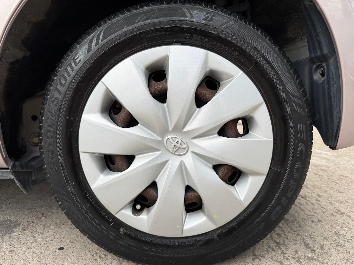 Used Toyota Vitz 2012 for sale - 76130328: Photo 32