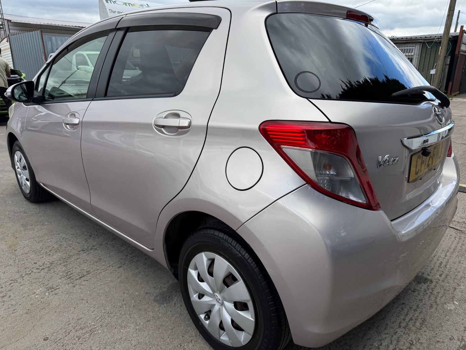 Used Toyota Vitz 2012 for sale - 76130328: Photo 39