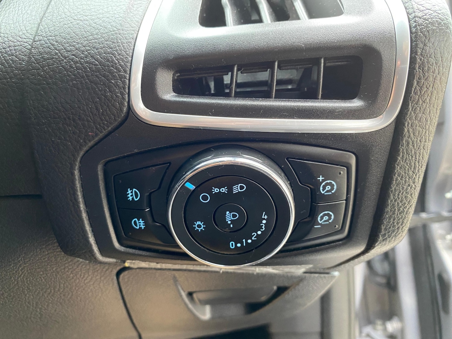 Used Ford Focus 2012 for sale - 76390322: Photo 22