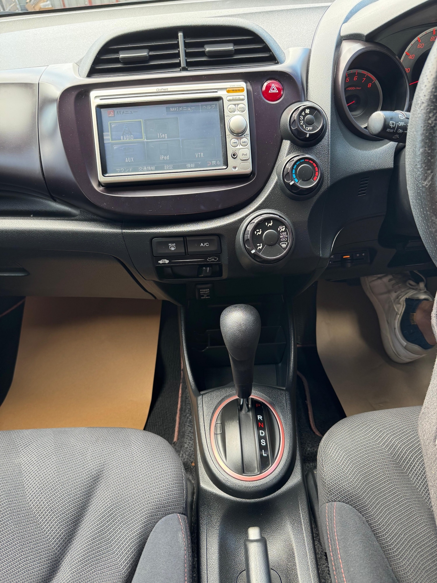 Used Honda Fit 2010 for sale - 76128636: Photo 22