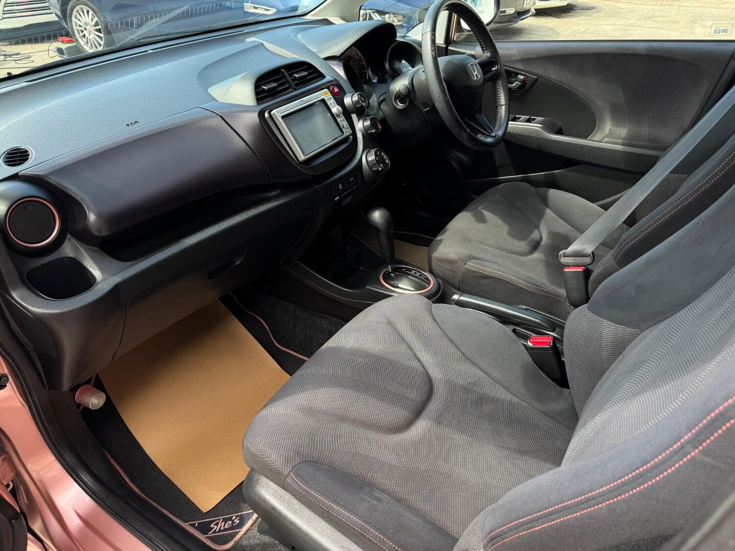Used Honda Fit 2010 for sale - 76128636: Photo 31