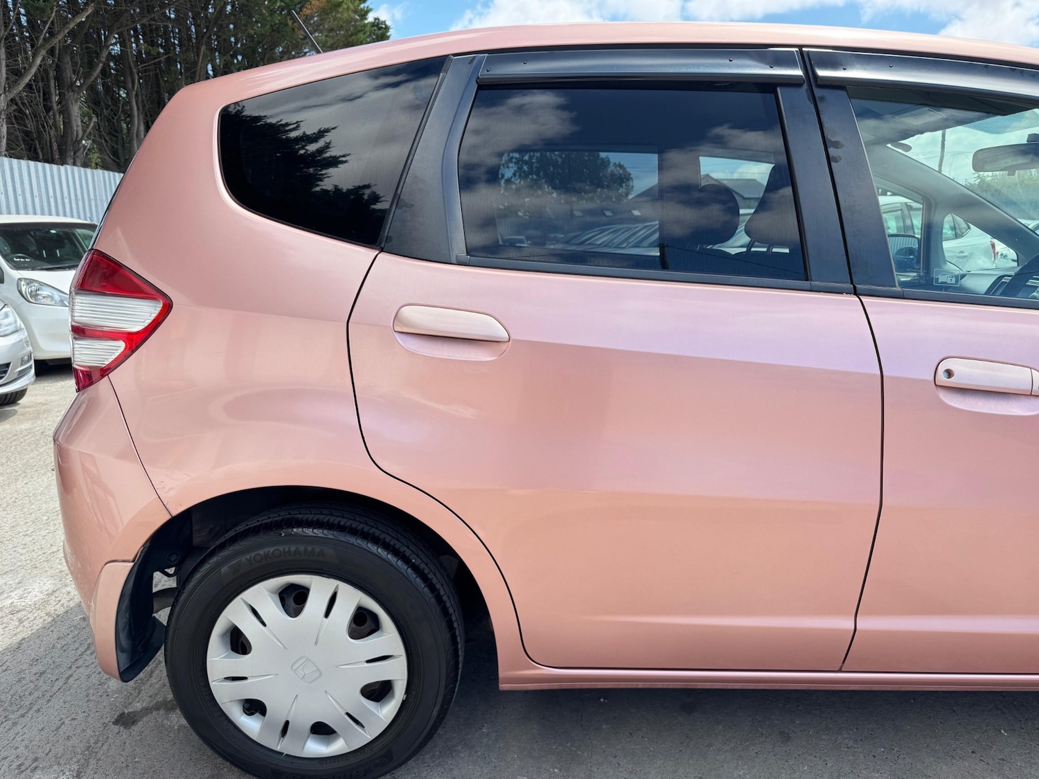 Used Honda Fit 2010 for sale - 76128636: Photo 9