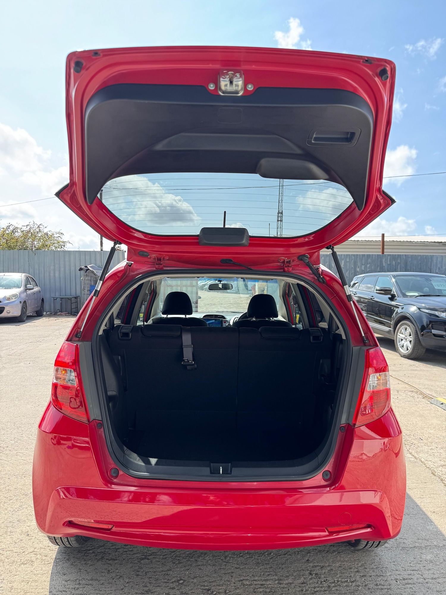 Used Honda Fit 2011 for sale - 77030656: Photo 11