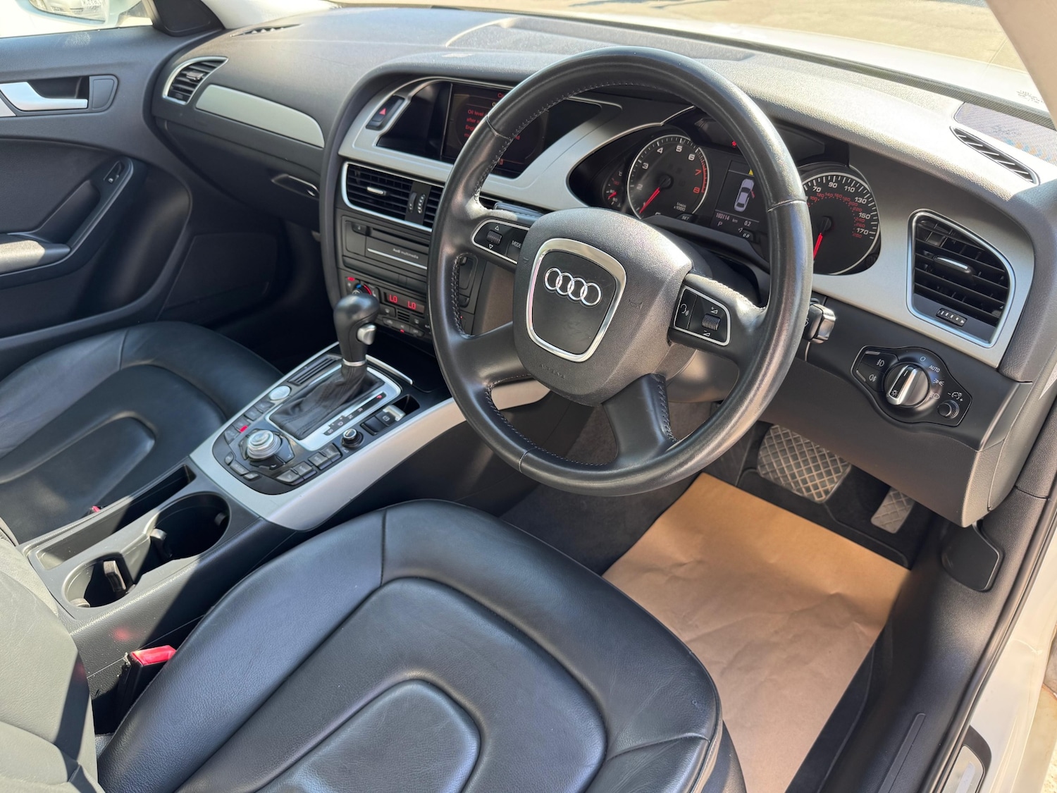 Used Audi A4 2010 for sale - 76143279: Photo 13