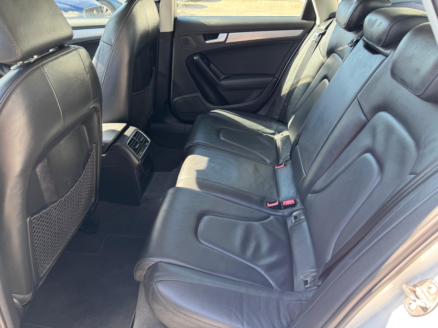 Used Audi A4 2010 for sale - 76143279: Photo 29