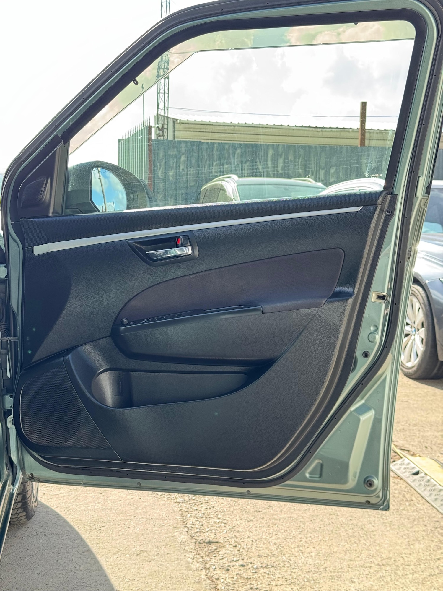 Used Suzuki Swift 2012 for sale - 76157754: Photo 27