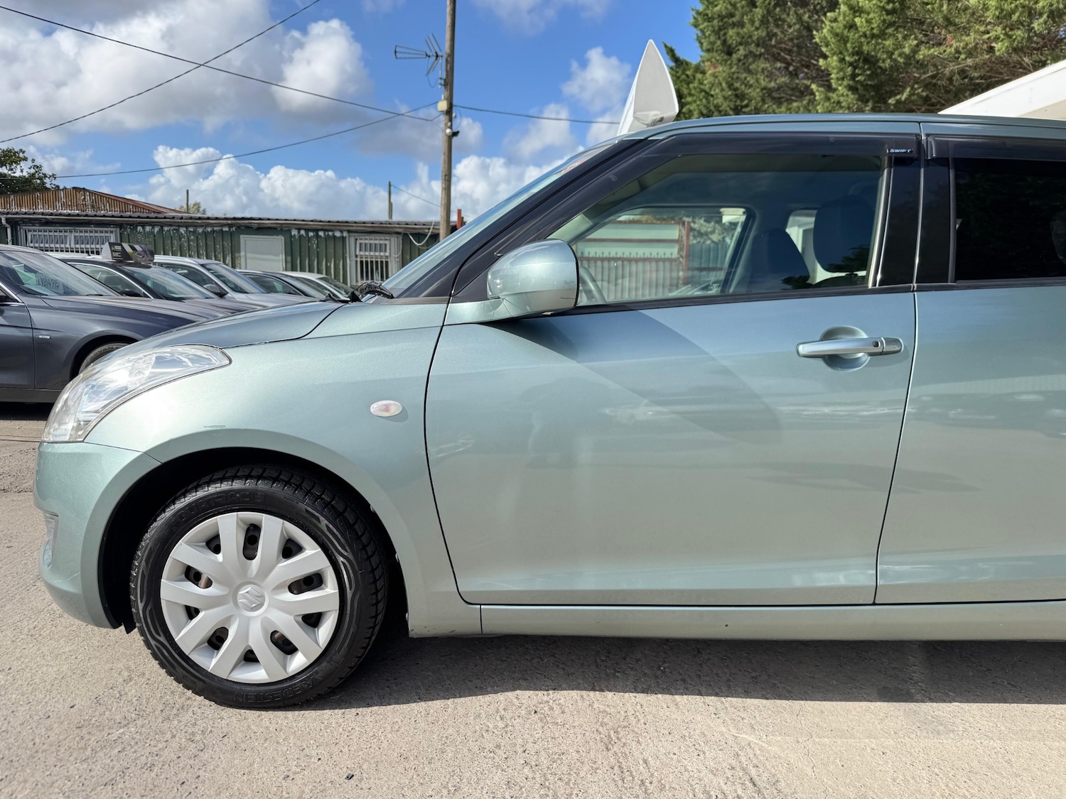 Used Suzuki Swift 2012 for sale - 76157754: Photo 8