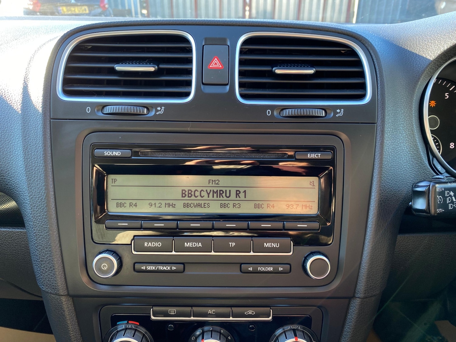 Used Volkswagen Golf 2010 for sale - 77042480: Photo 19