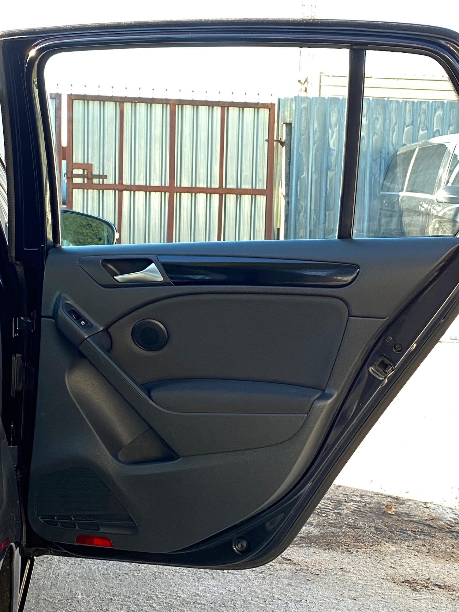 Used Volkswagen Golf 2010 for sale - 77042480: Photo 27