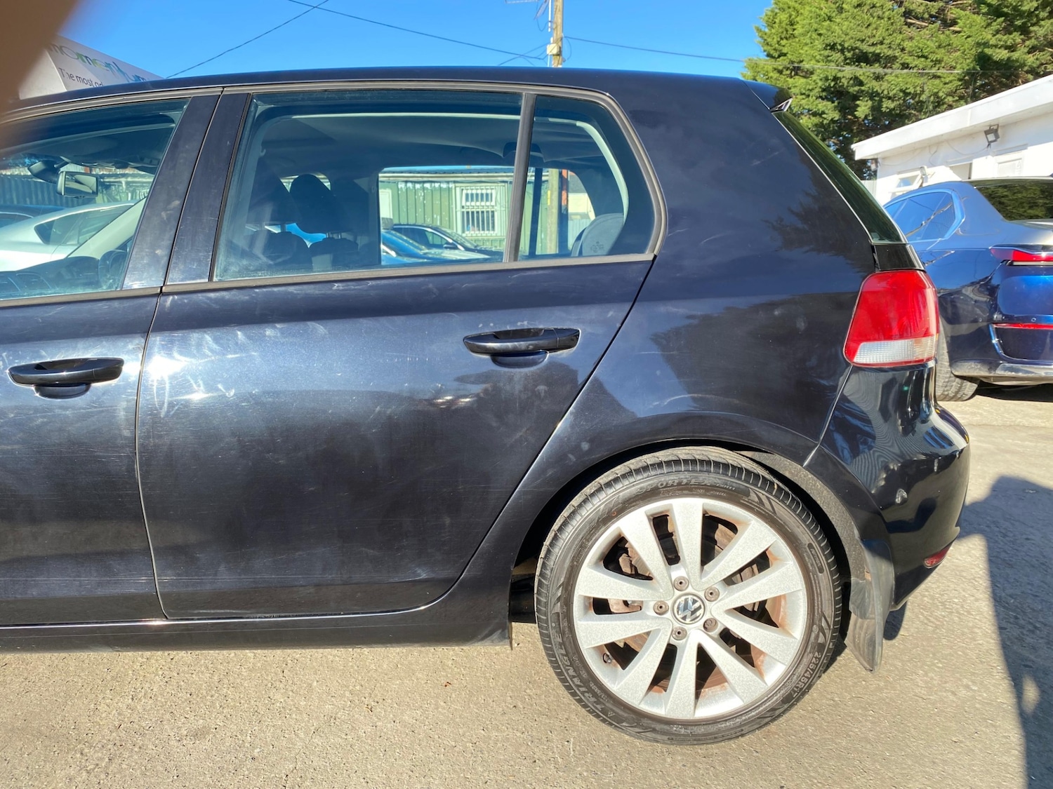 Used Volkswagen Golf 2010 for sale - 77042480: Photo 8