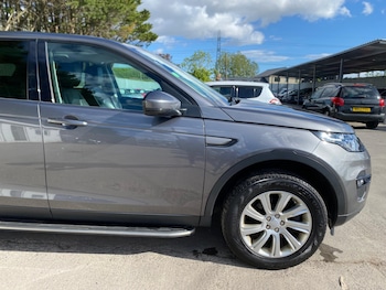 Used Land Rover Discovery Sport 2016 for sale - 78581338: Photo