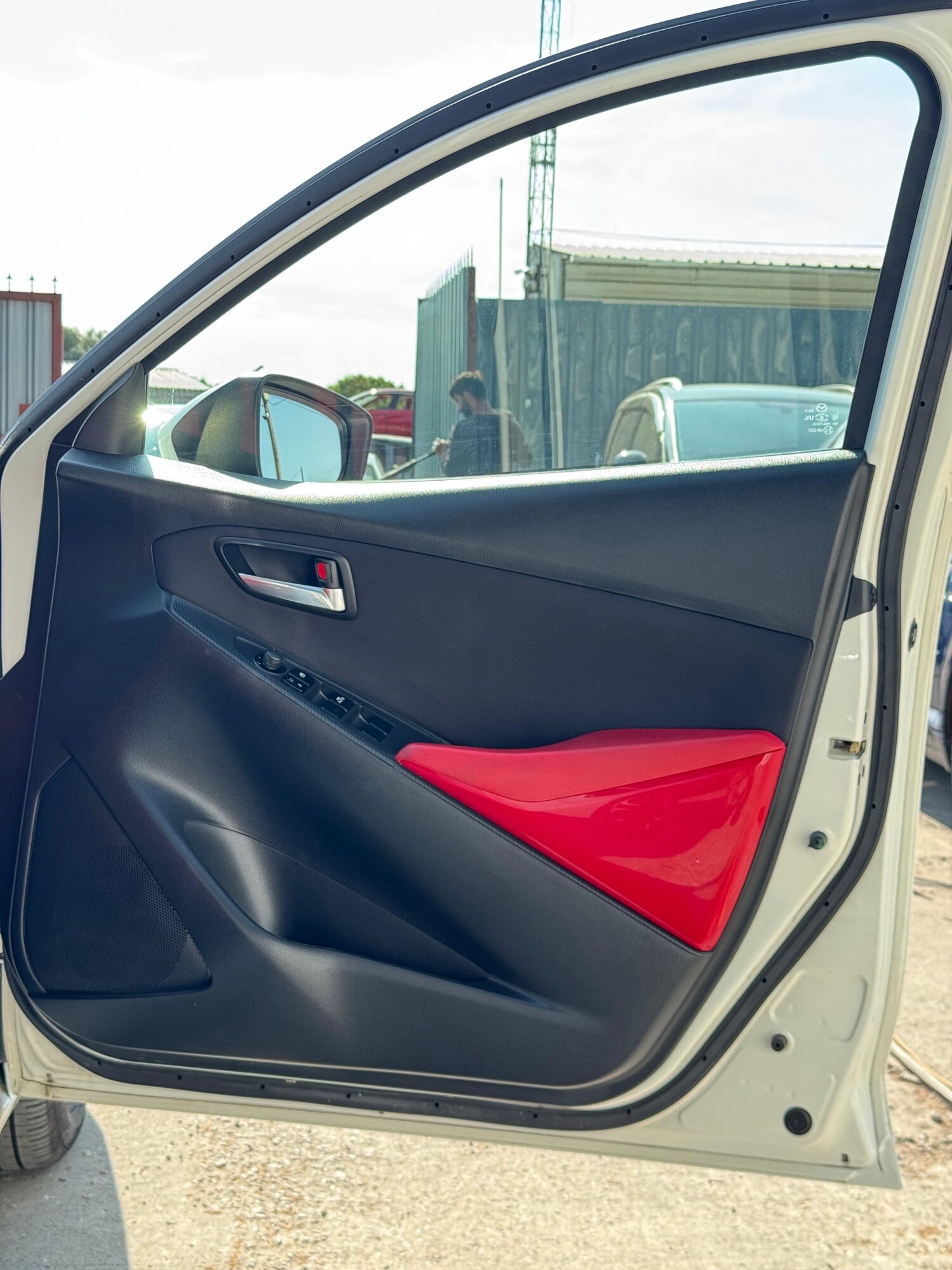 Used Mazda Demio 2015 for sale - 77441968: Photo 25