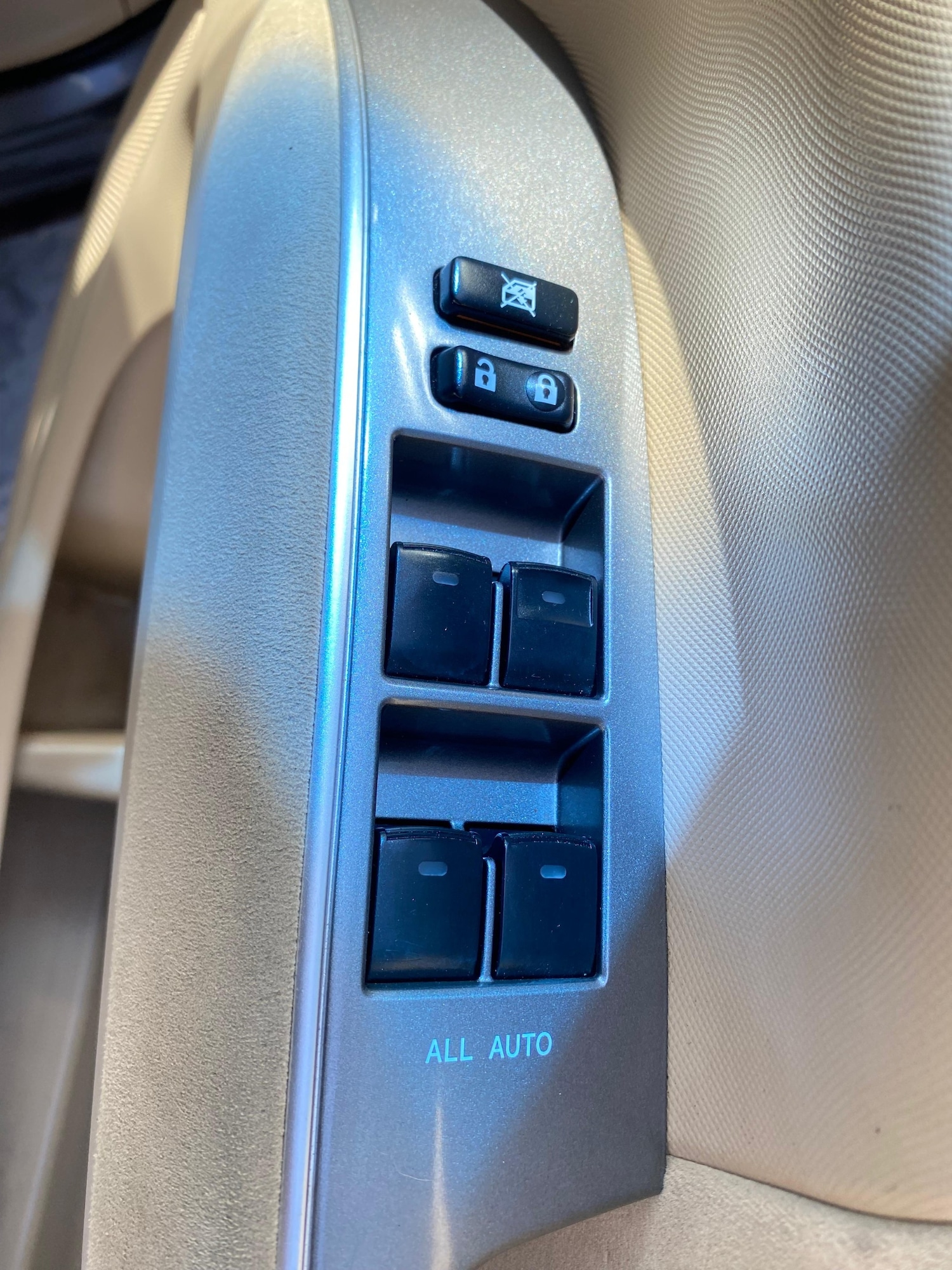 Used Toyota Estima 2026 for sale - 78145700: Photo 25