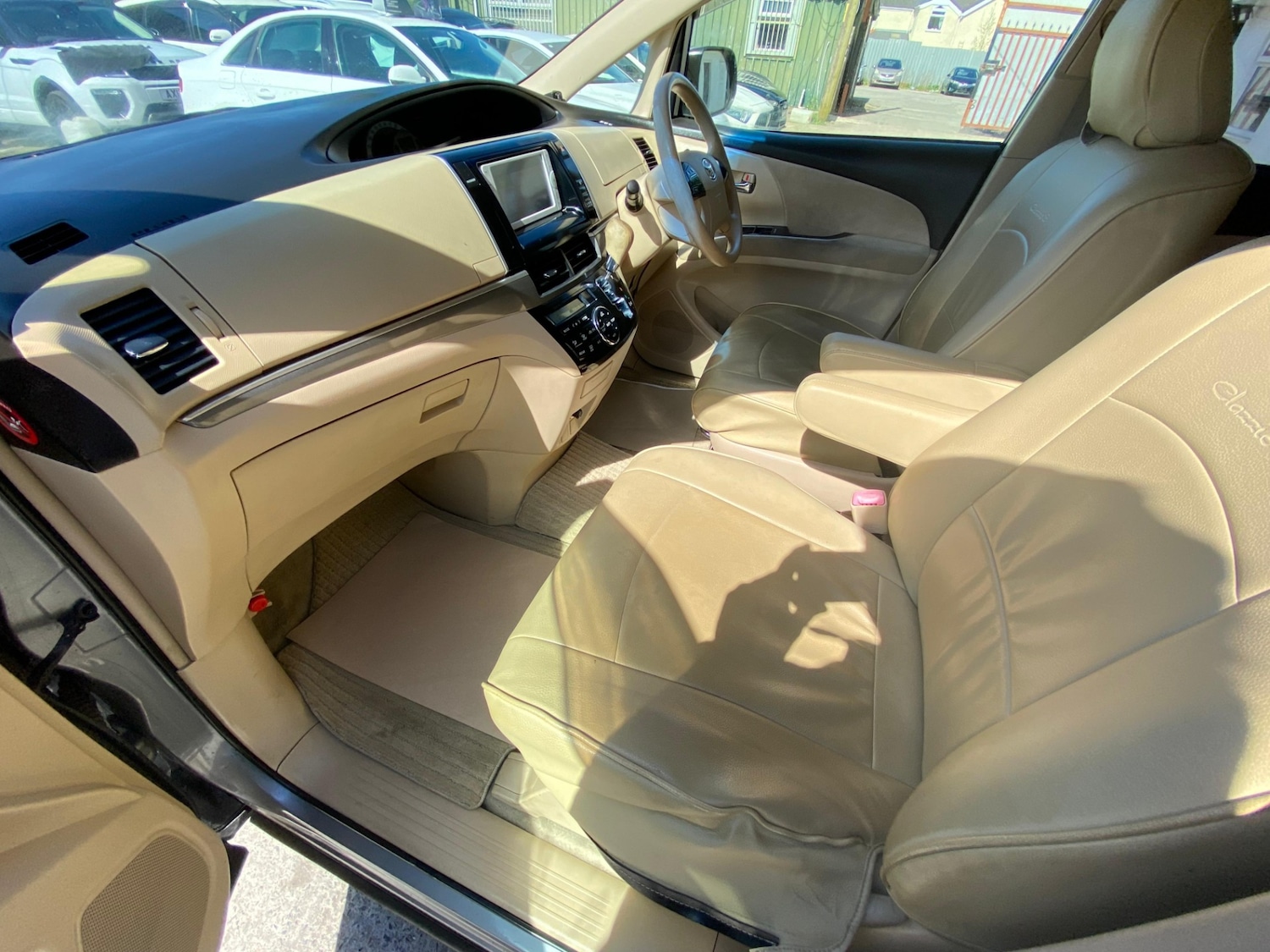 Used Toyota Estima 2026 for sale - 78145700: Photo 32