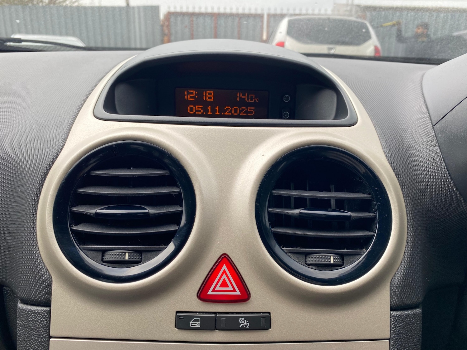 Used Vauxhall Corsa 2008 for sale - 76574471: Photo 20