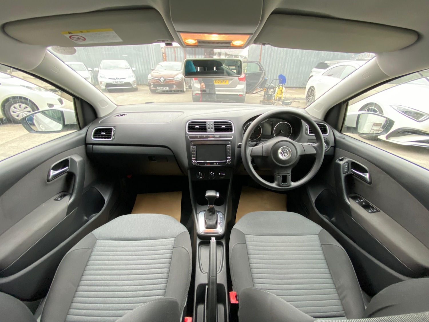 Used Volkswagen Polo 2010 for sale - 76374069: Photo 15