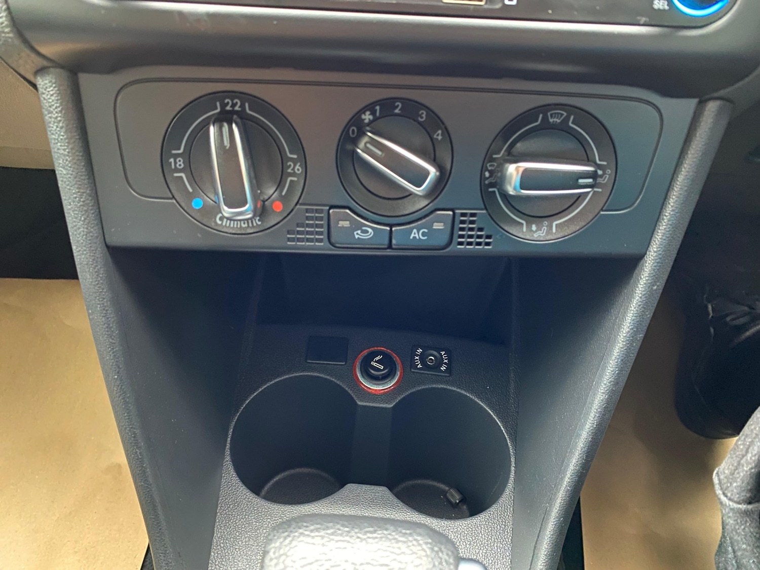 Used Volkswagen Polo 2010 for sale - 76374069: Photo 21