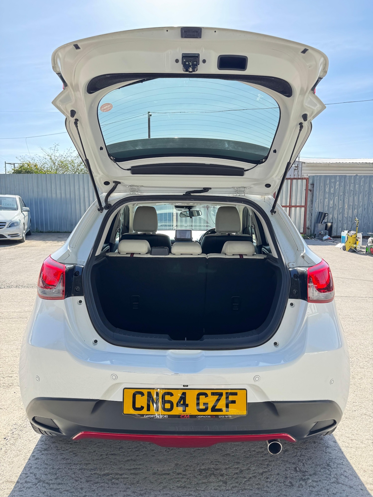 Used Mazda Demio 2014 for sale - 76672524: Photo 11