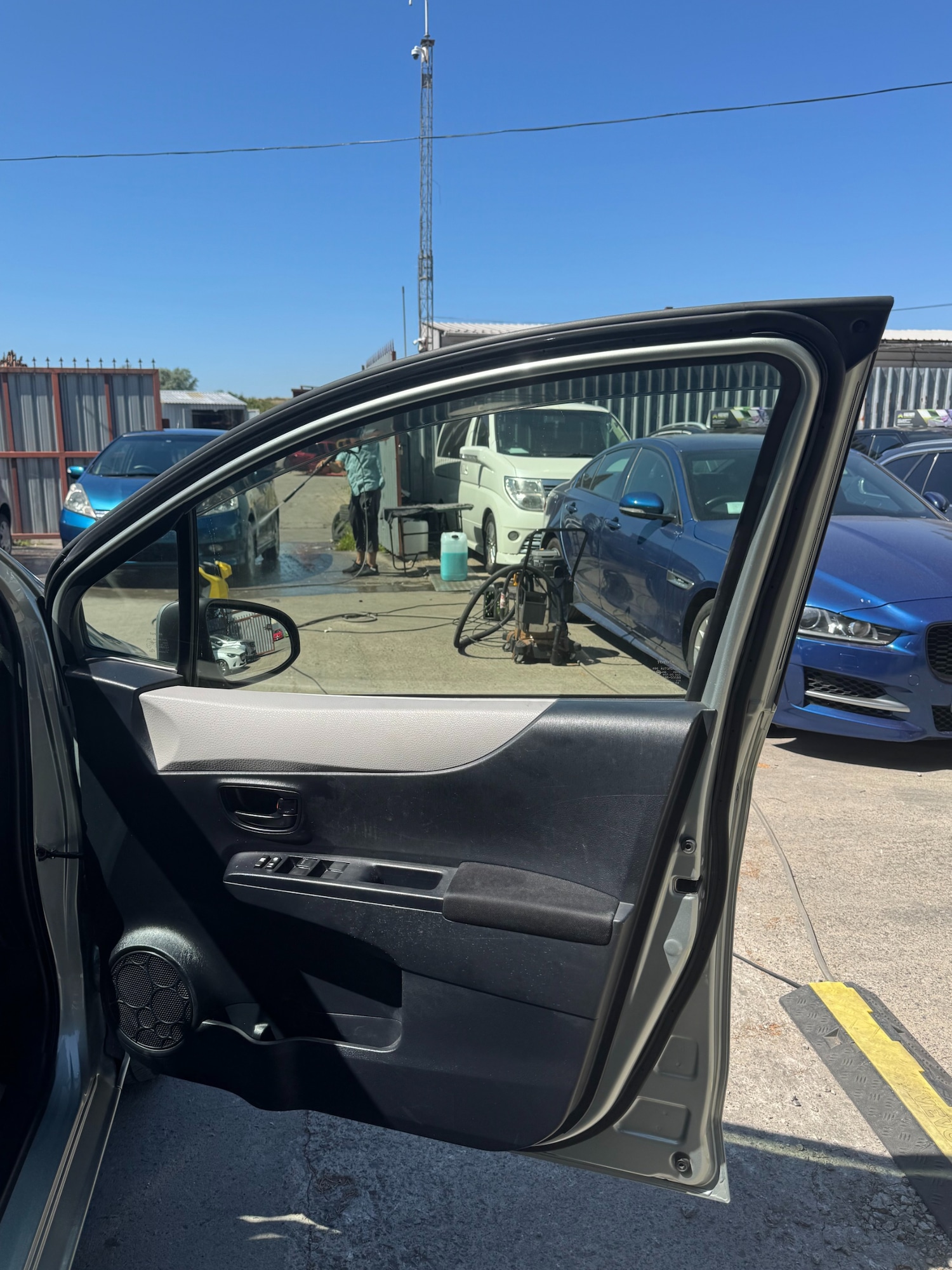 Used Toyota Vitz 2012 for sale - 77784845: Photo 25