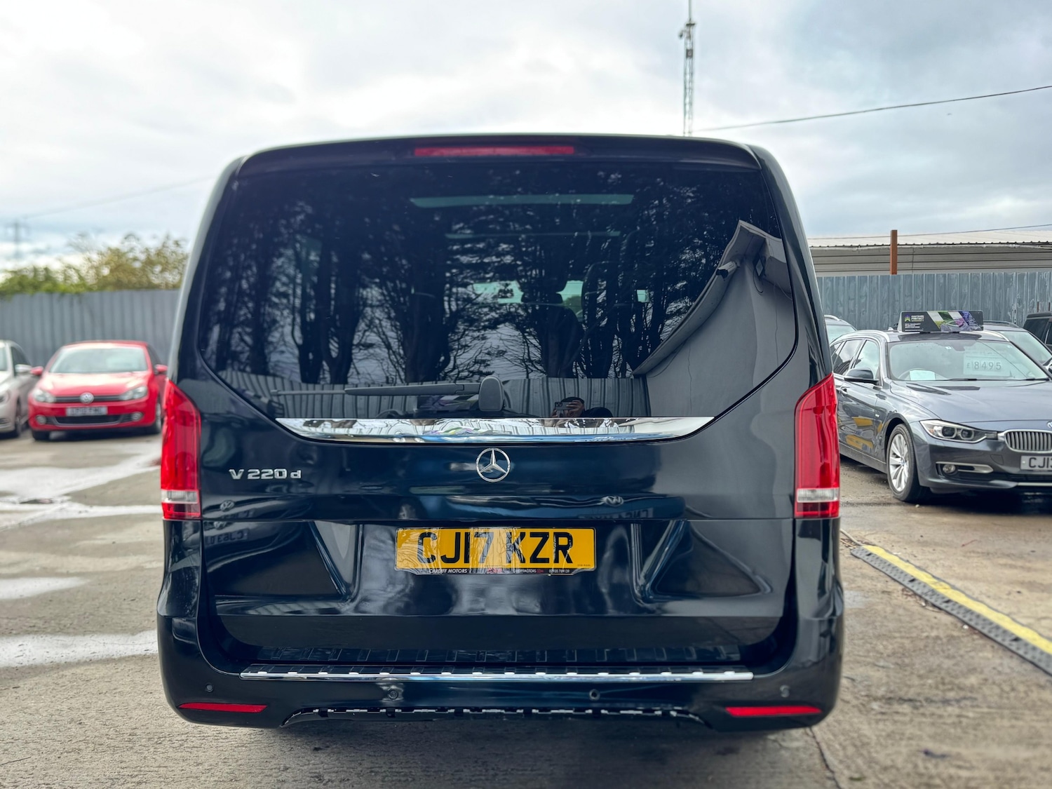 Used Mercedes-Benz V-Class 2017 for sale - 76097114: Photo 10
