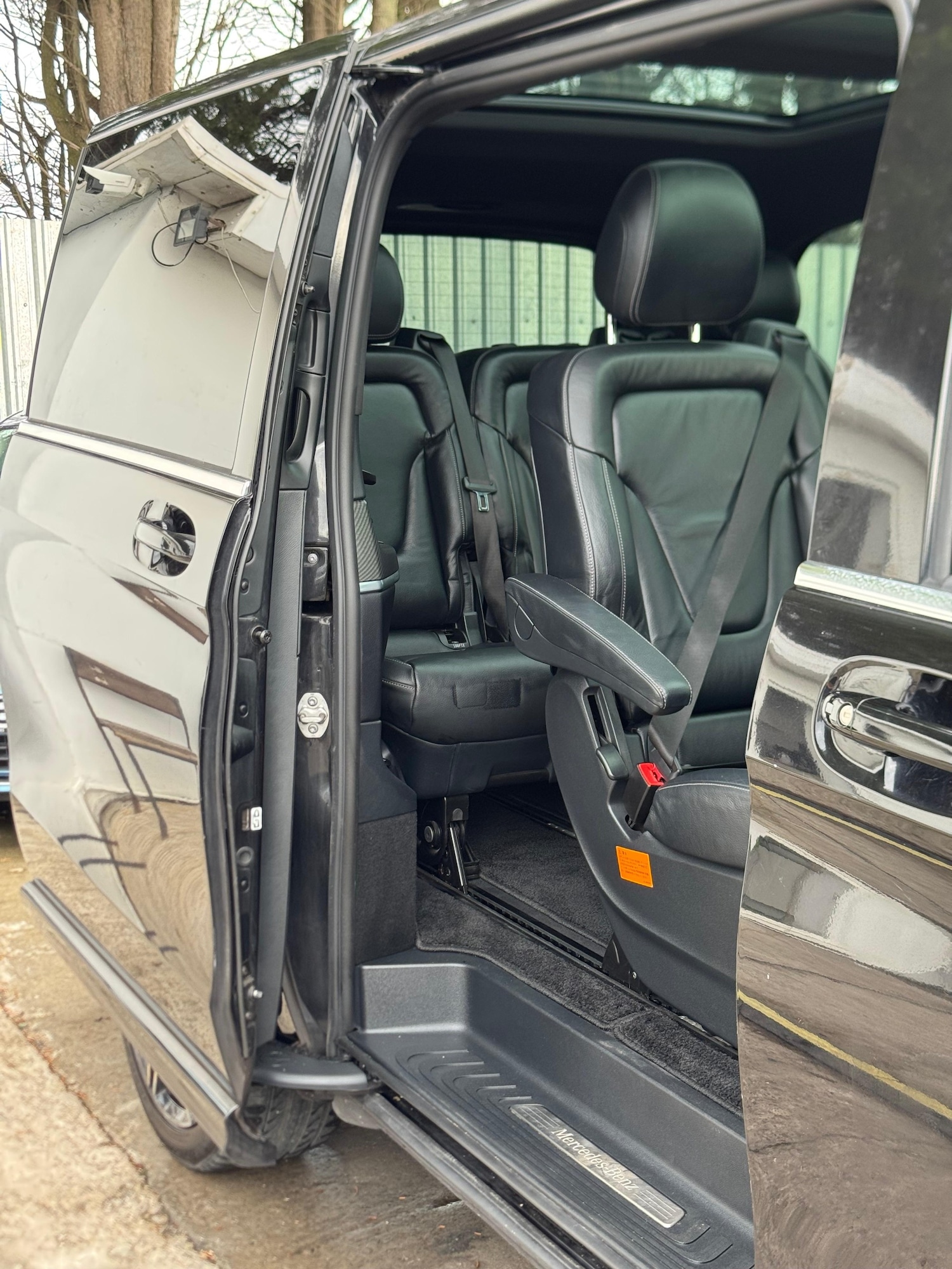 Used Mercedes-Benz V-Class 2017 for sale - 76097114: Photo 35