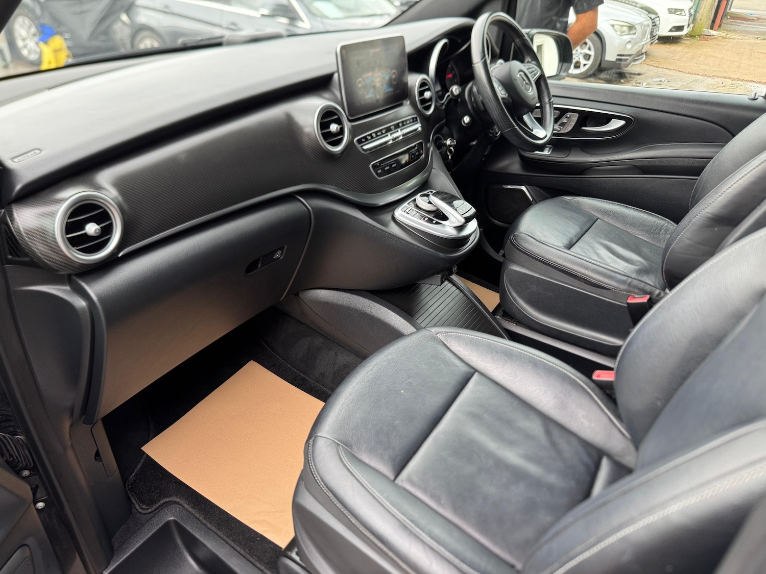 Used Mercedes-Benz V-Class 2017 for sale - 76097114: Photo 40