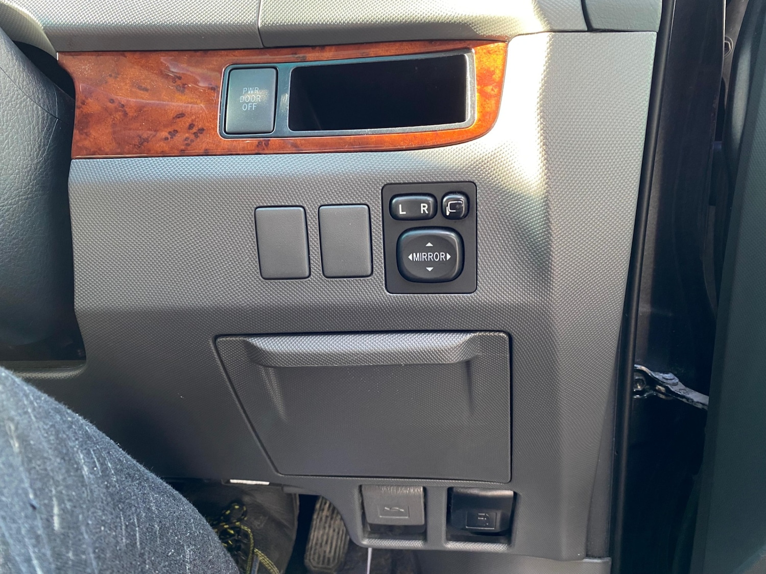 Used Toyota Estima 2010 for sale - 78048831: Photo 26