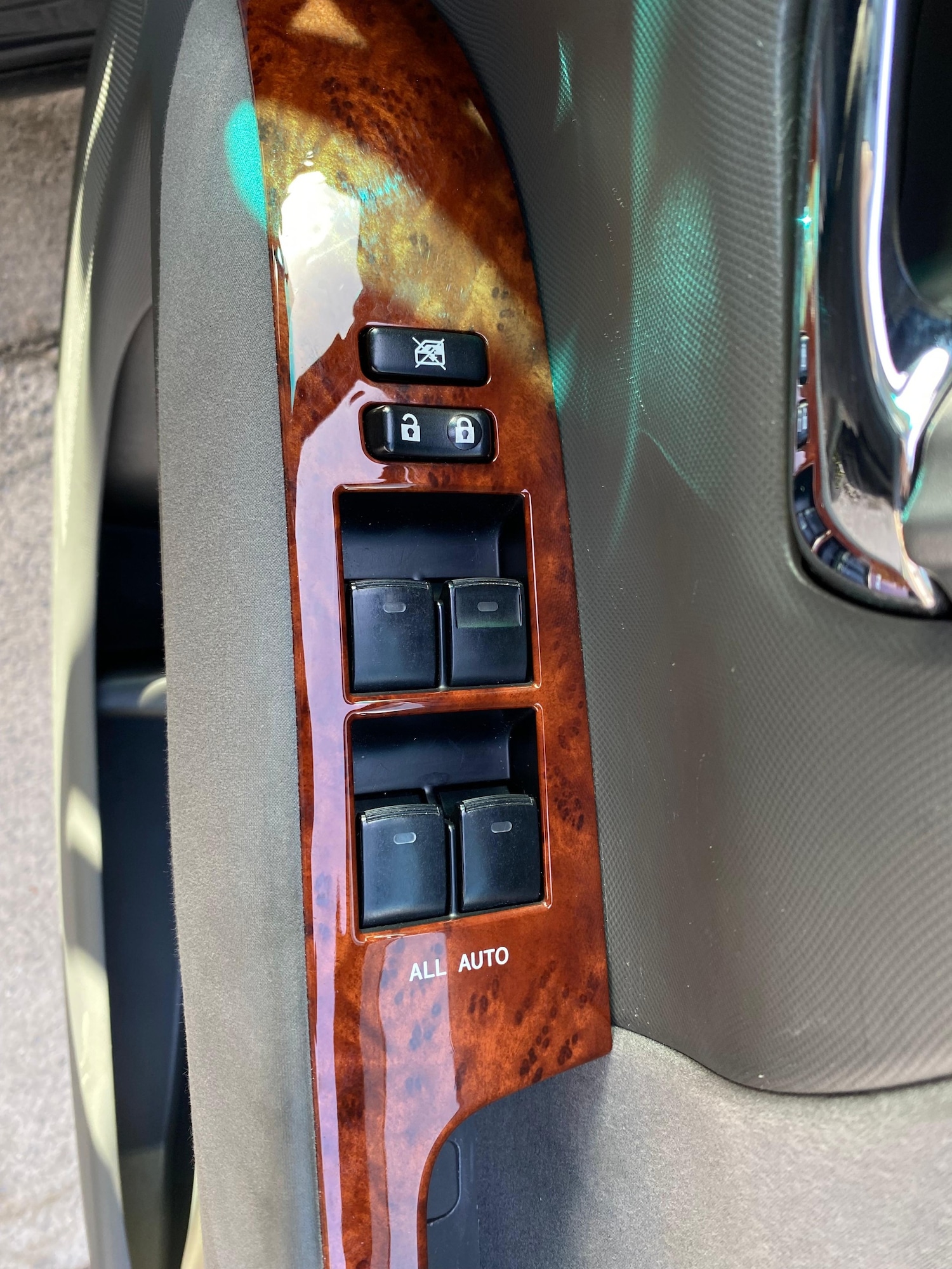 Used Toyota Estima 2010 for sale - 78048831: Photo 27