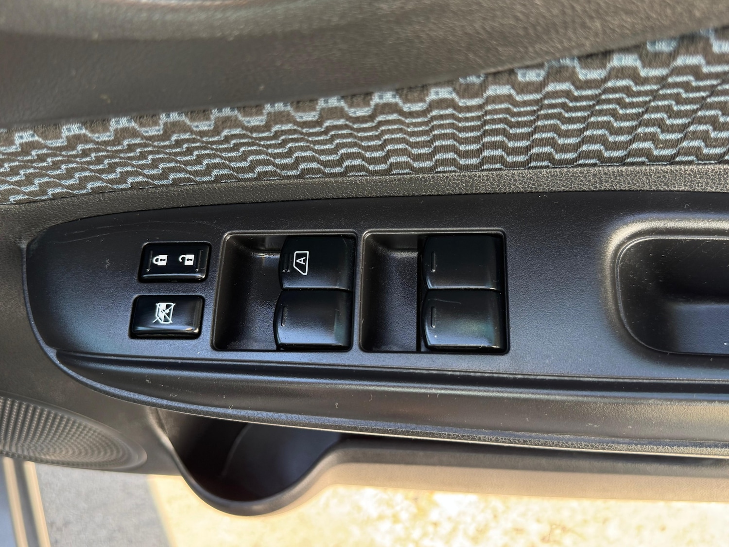 Used Nissan Note 2013 for sale - 76090013: Photo 23
