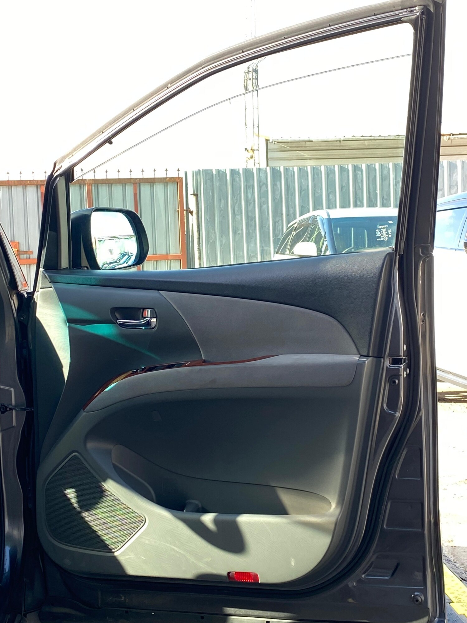 Used Toyota Estima 2026 for sale - 78158205: Photo 28