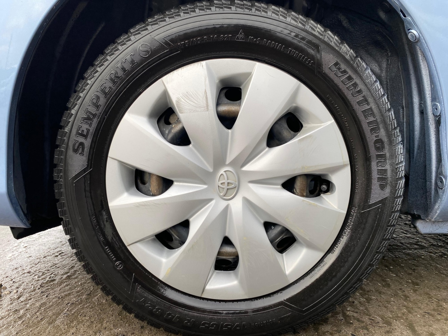 Used Toyota Vitz 2025 for sale - 77321303: Photo 31