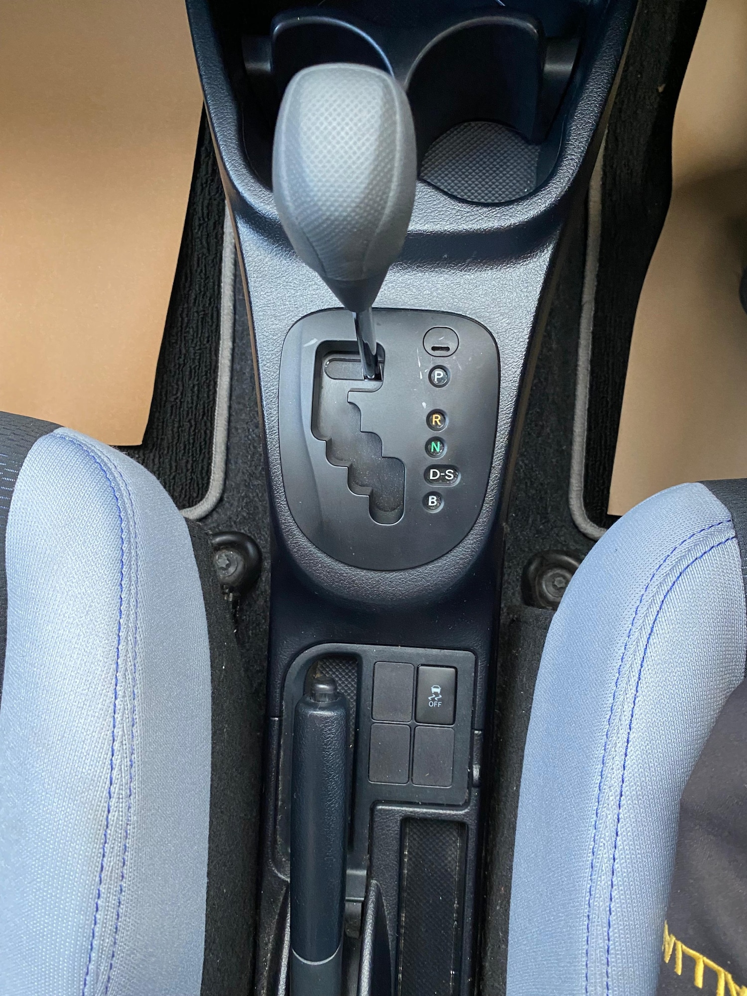 Used Toyota Vitz 2015 for sale - 77333059: Photo 21