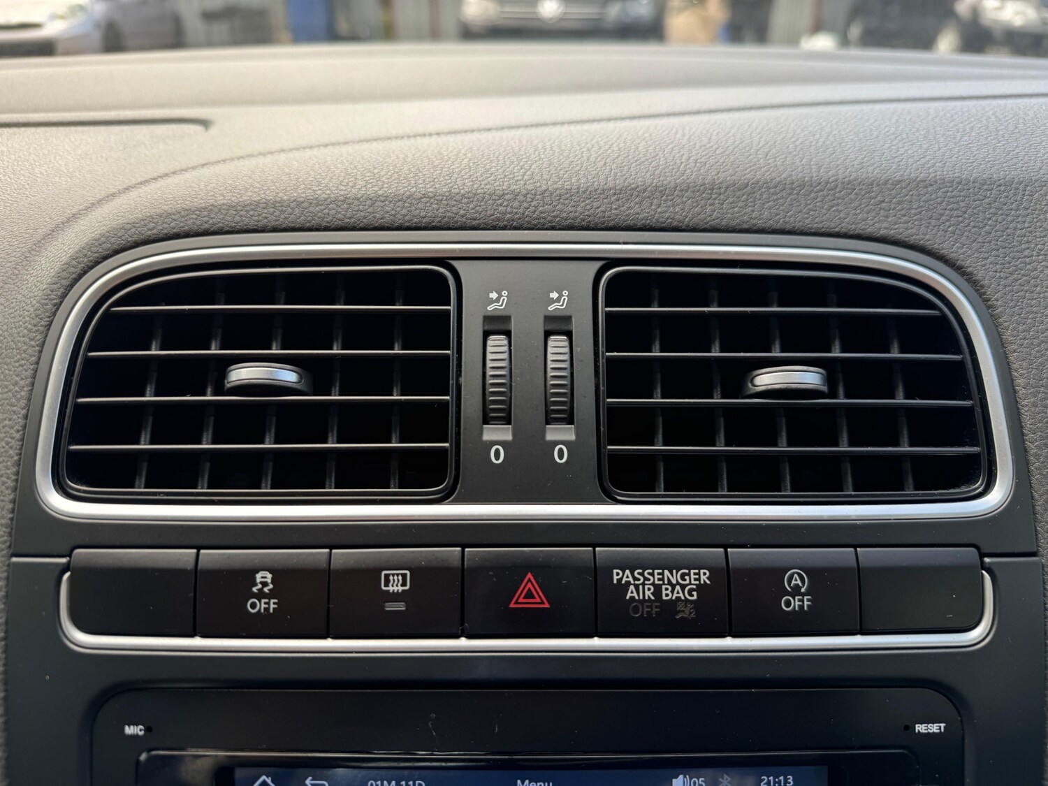 Used Volkswagen Polo 2012 for sale - 76055832: Photo 20
