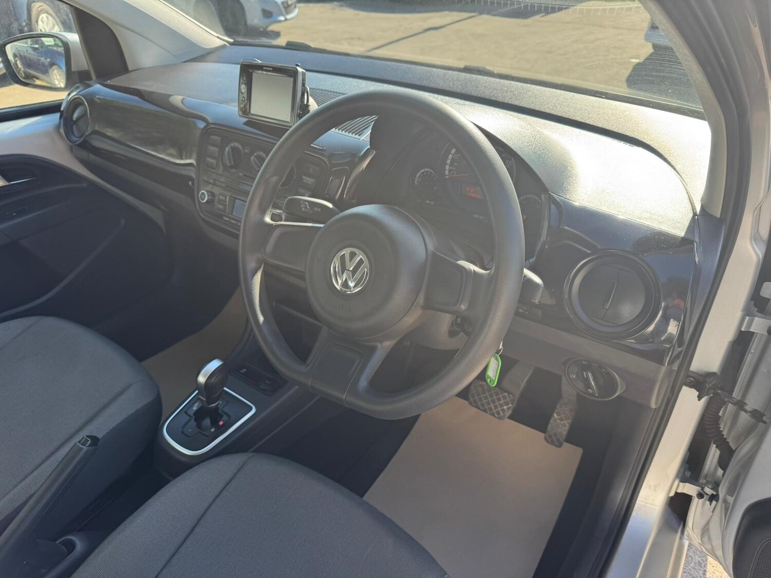 Used Volkswagen up! 2013 for sale - 78090734: Photo 12