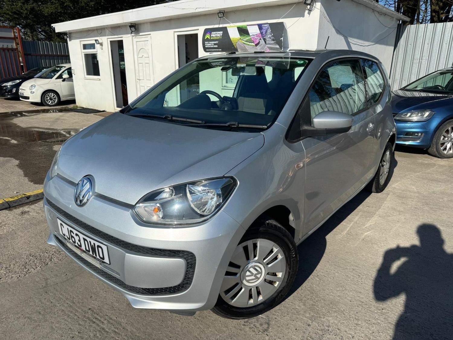 Used Volkswagen up! 2013 for sale - 78090734: Photo 2