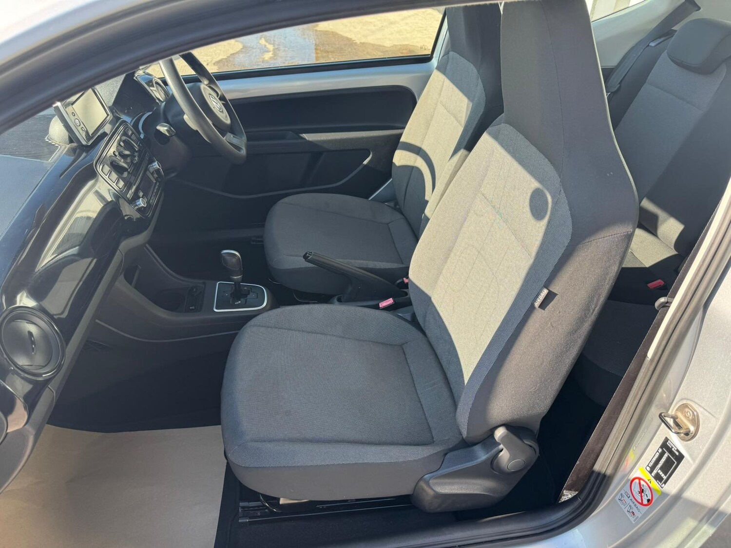 Used Volkswagen up! 2013 for sale - 78090734: Photo 25