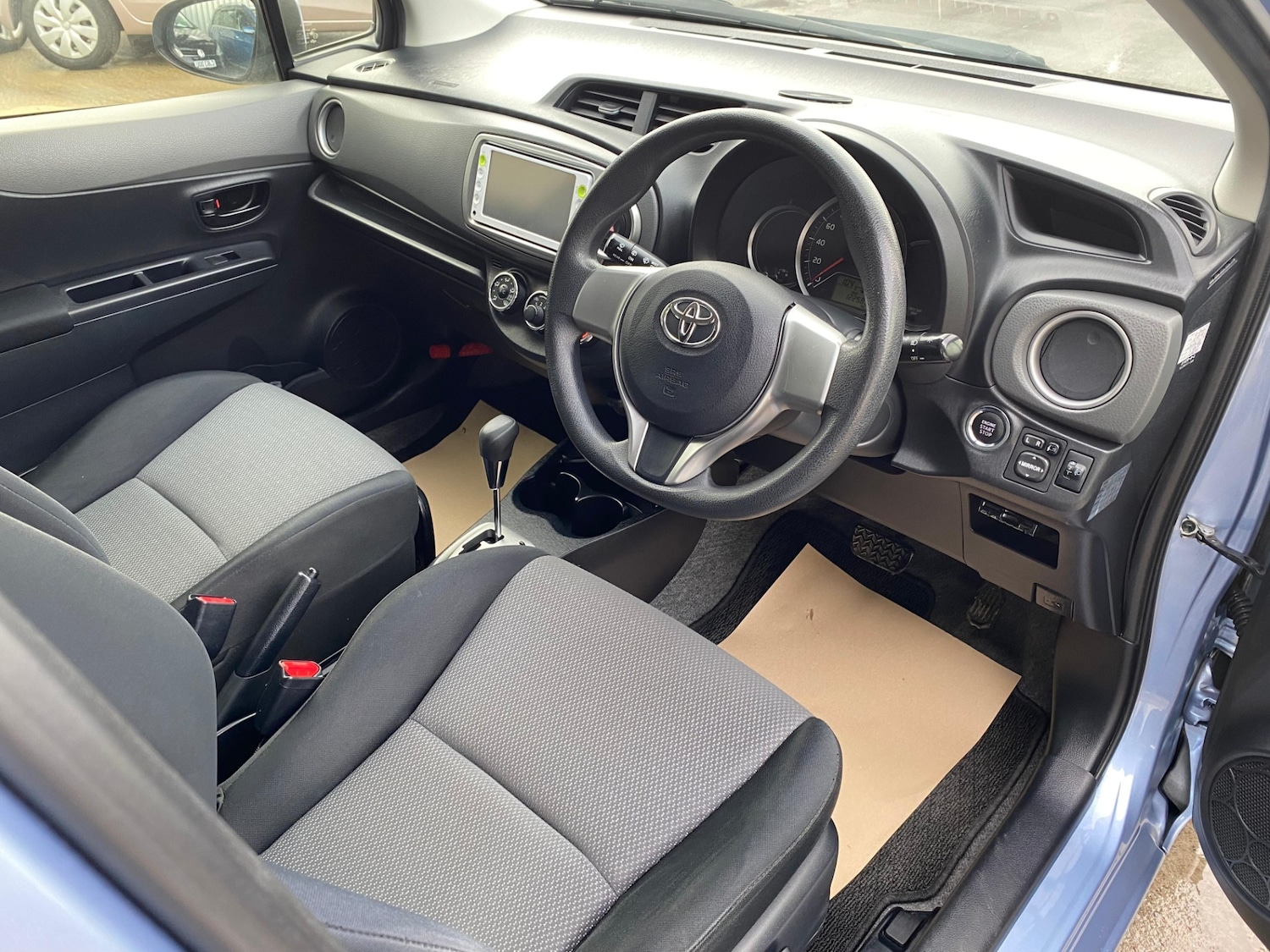 Used Toyota Vitz 2025 for sale - 78102862: Photo 13