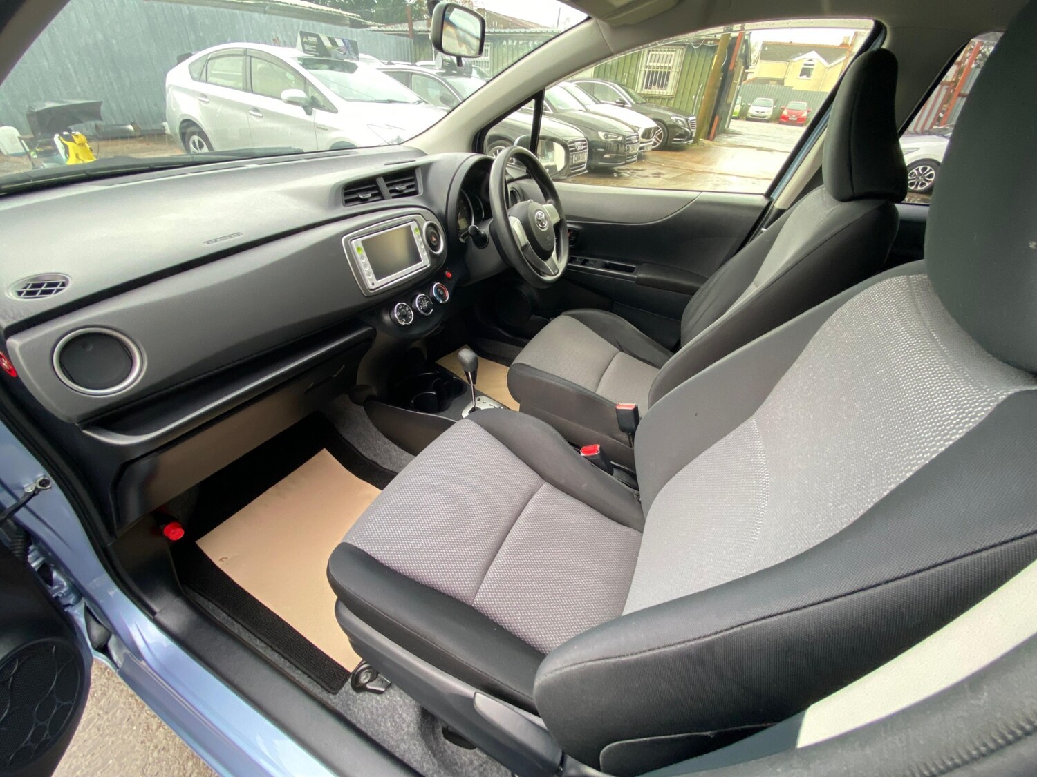 Used Toyota Vitz 2025 for sale - 78102862: Photo 30