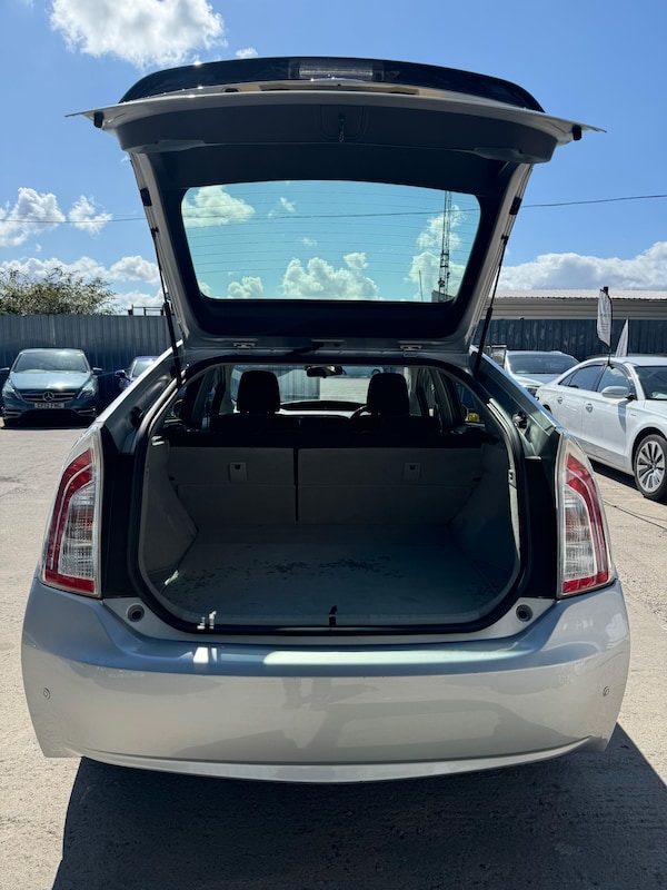 Used Toyota Prius 2012 for sale - 76300558: Photo 11