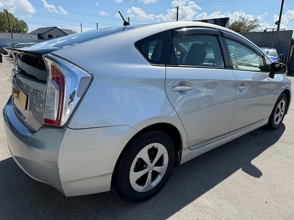 Used Toyota Prius 2012 for sale - 76300558: Photo 41