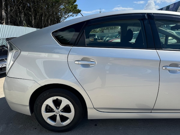 Used Toyota Prius 2012 for sale - 76300558: Photo 6