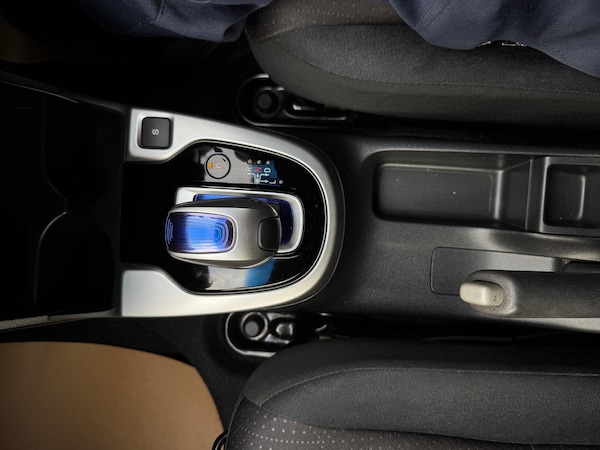 Used Honda Fit 2014 for sale - 76264179: Photo 21