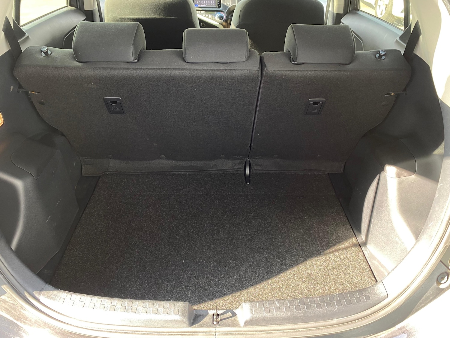 Used Toyota Aqua 2014 for sale - 78073635: Photo 12