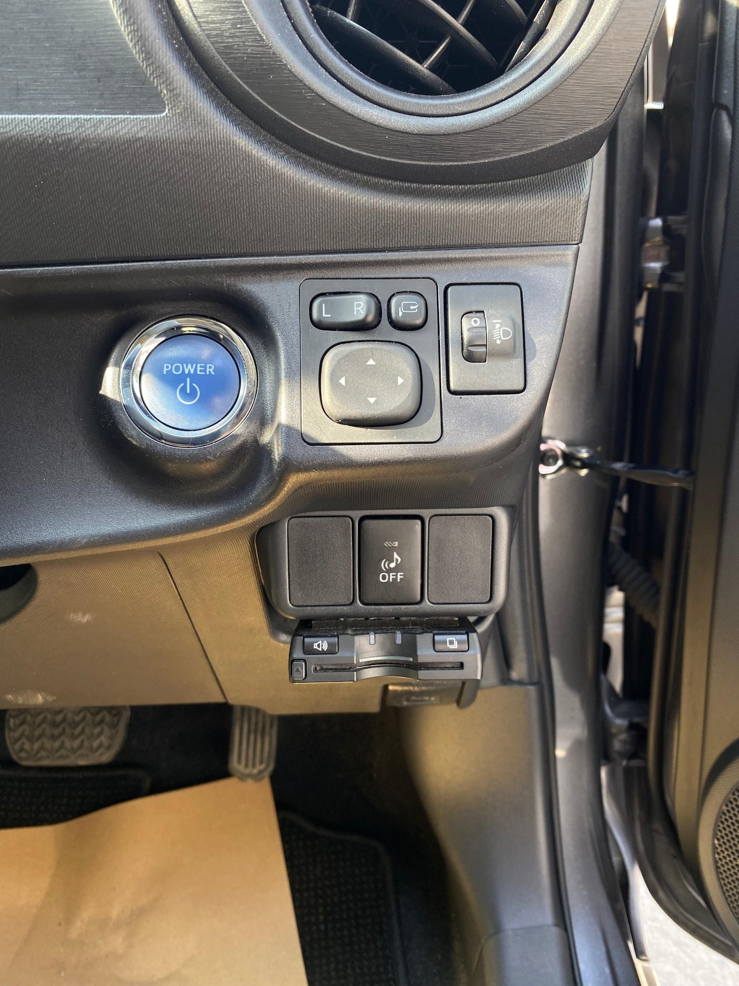 Used Toyota Aqua 2014 for sale - 78073635: Photo 22